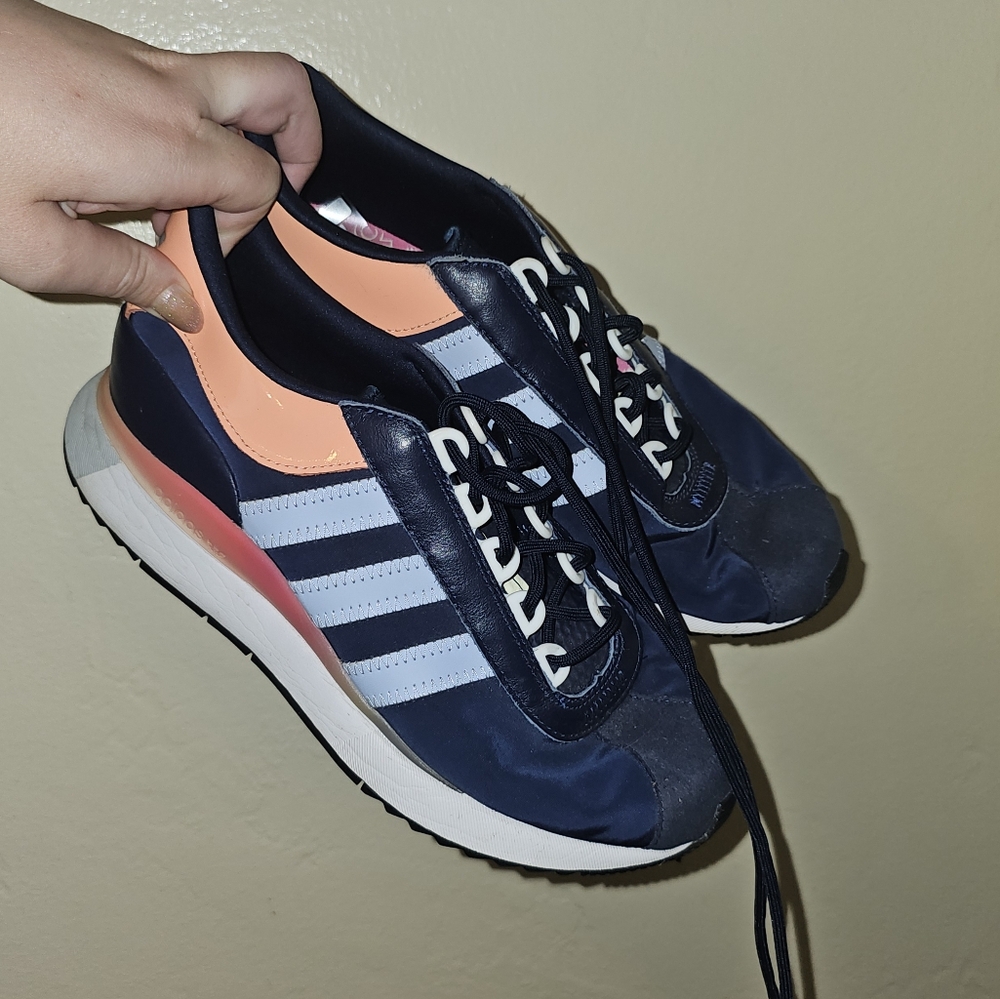 Adidas Sneakers, Navy Pink Peach, Colorful Vintage style, like new, rare shoes